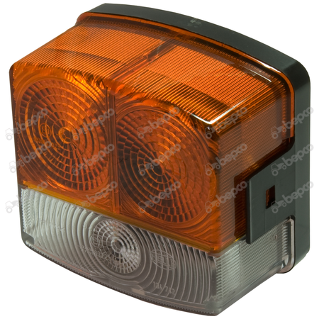 LAMPA PRZEDNIA PRAWA DEUTZ JOHN DEERE FENDT CASE 4210, 4220, 4230, 4240, 743, 743XL, 844, 844XL, 745S, 745XL, 845, 845XL, 1255 (82364C91)