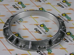 Obudowa uszczelniacza tylnego wału korbowego MF3