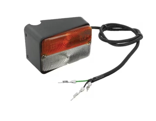 LAMPA KIERUNKOWSKAZU LEWA JOHN DEERE 5055E, 5065E, 5070M, 5075E, 5075M, 5080M, 5080R, 5082E, 5085E, 5085M, 5090E, 5090EH, 5090M, 5090R, 5095E, 5100M, 5100R, 5115M AL203605
