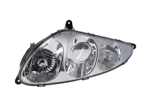 LAMPA REFLEKTOR PRAWY NEW HOLLAND T6070, T6080, T6090, T7.170, T7.185, T7.200 T7.210, T7.220, T7.230, T7.235, T7.245, T7.250 T7.260, T7.270, T7030, T7040, T7050, T7060 T7070, T8 82037491